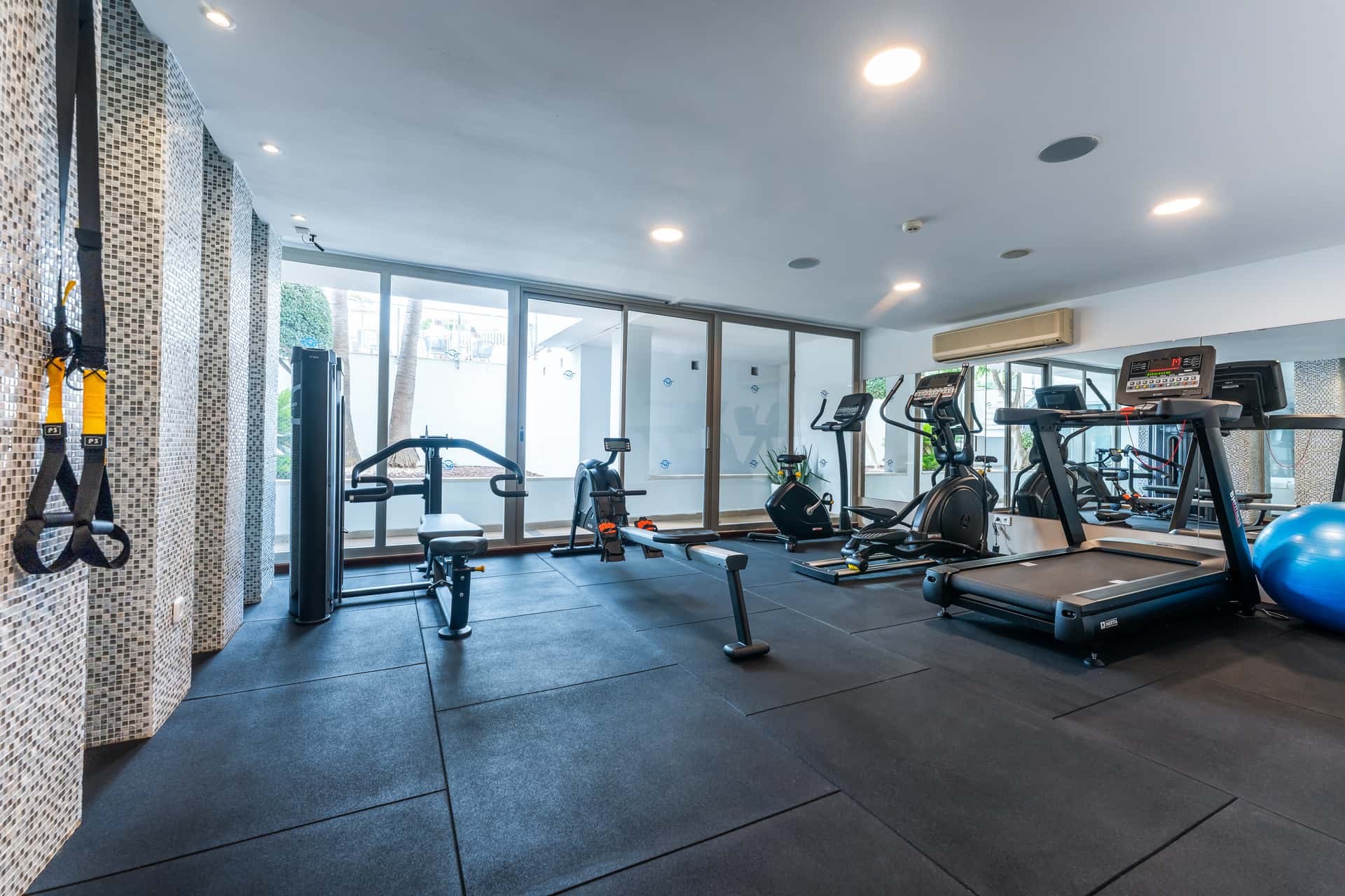 Globales Cala Bona Suites - zdjęcie 6