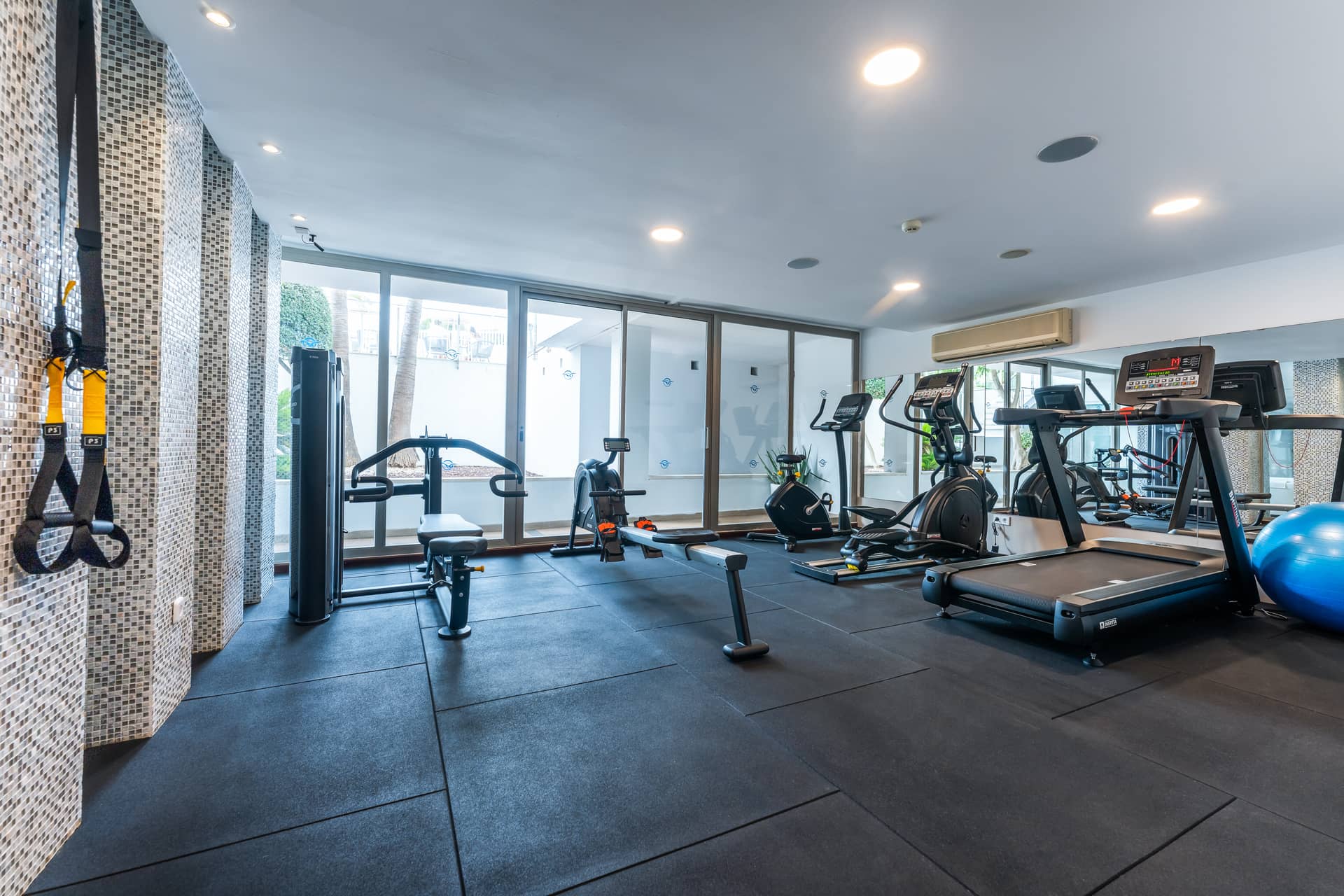 Globales Cala Bona Suites - zdjęcie 6