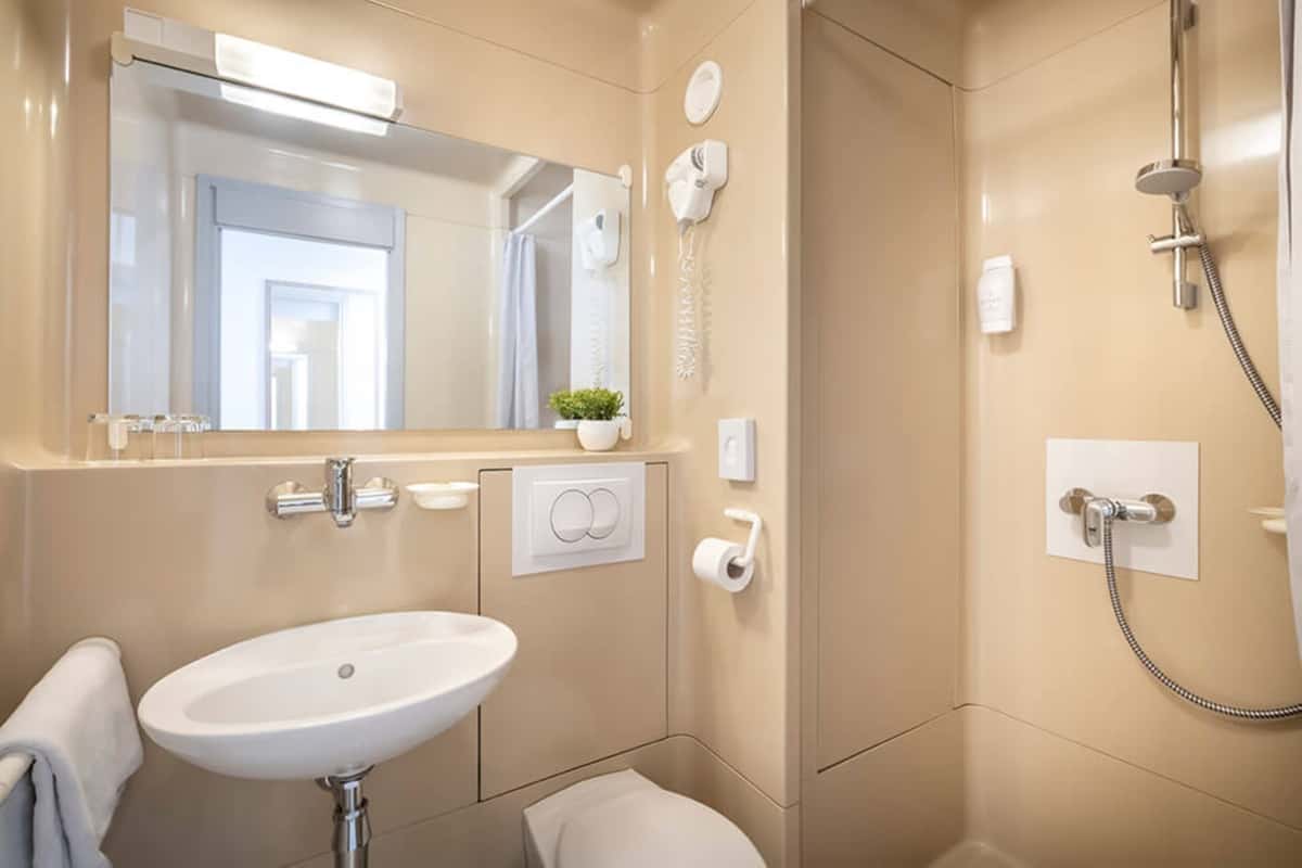 Sunny Baska Hotel by Valamar (ex. Corinthia) - zdjęcie 37