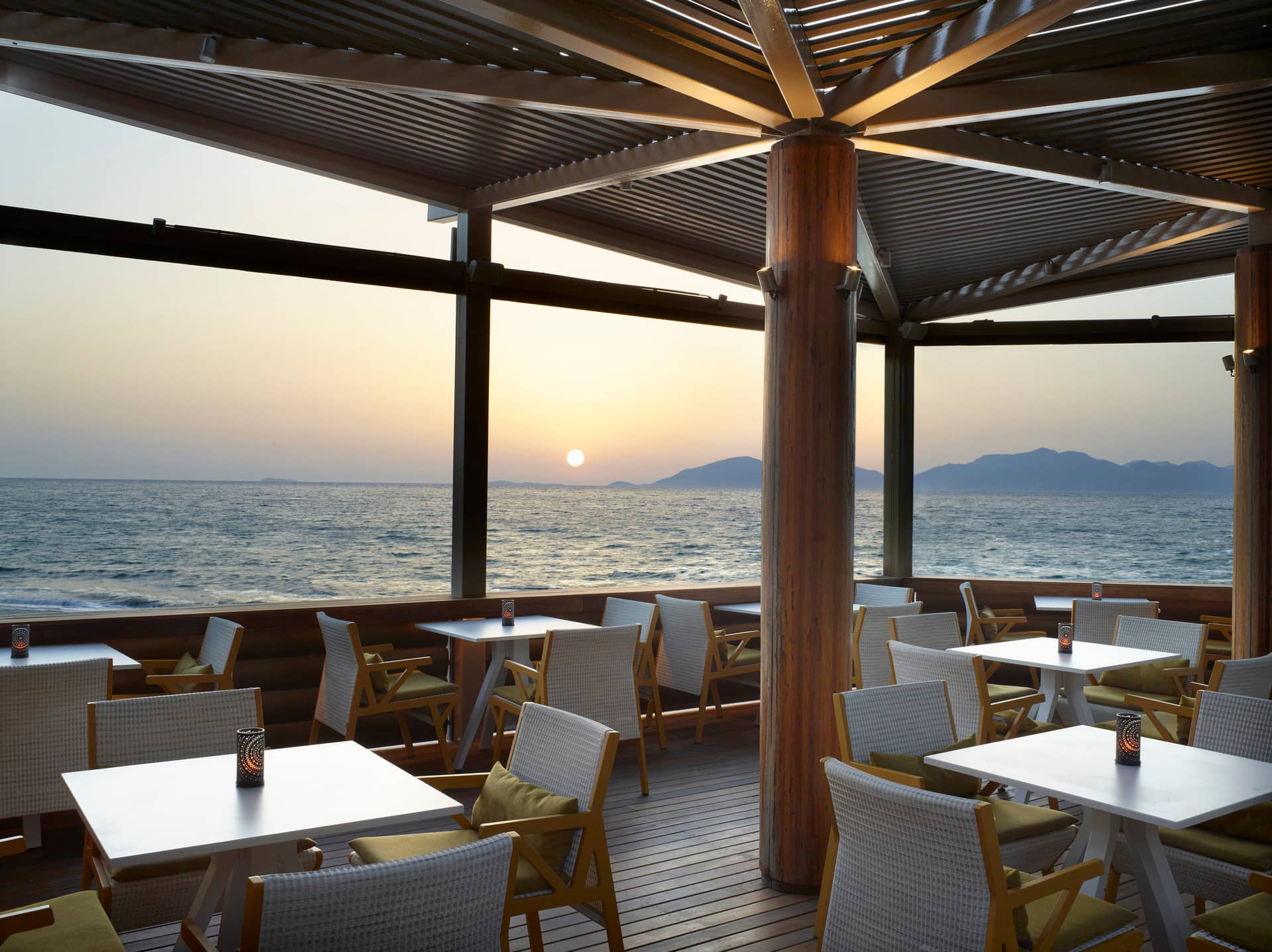 NEPTUNE LUXURY RESORT - zdjęcie 25