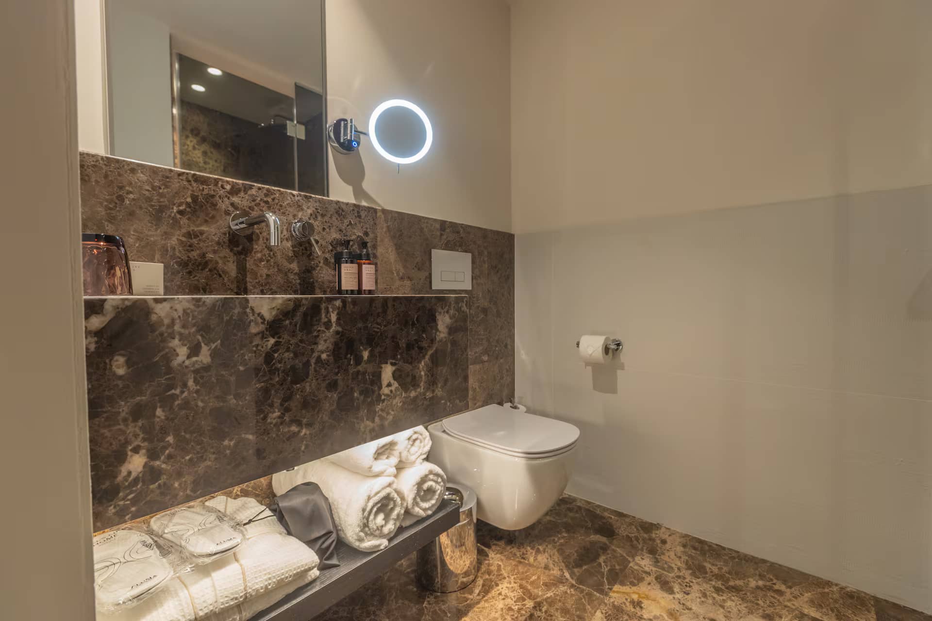 Adia Aluma Athens, Curio Collection by Hilton - zdjęcie 23