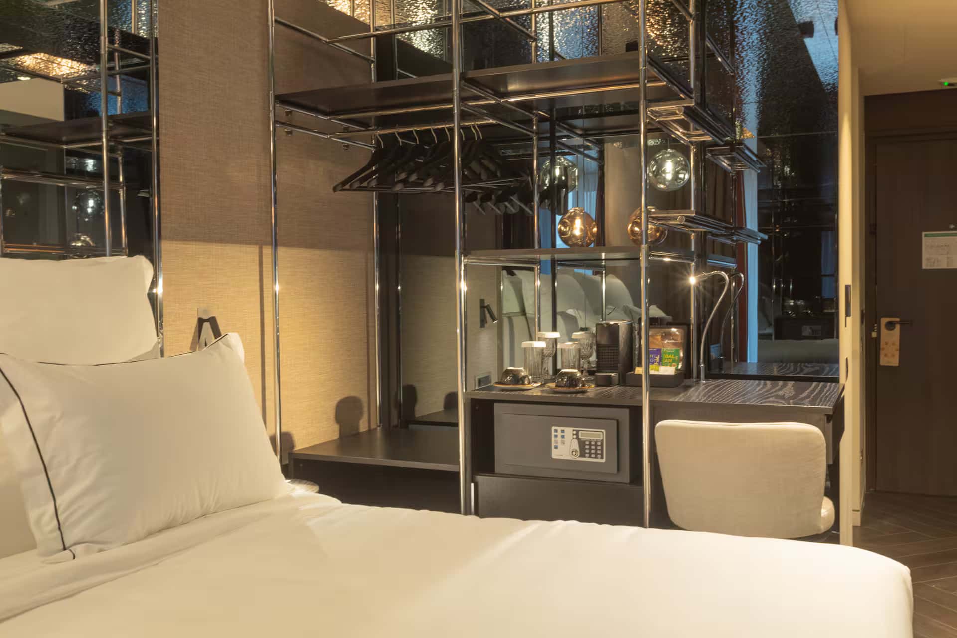 Adia Aluma Athens, Curio Collection by Hilton - zdjęcie 17