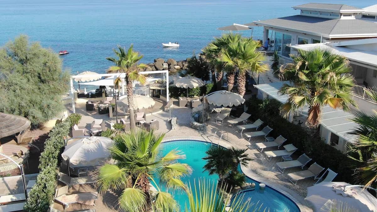 BAIA DEL GODANO RESORT - zdjęcie 1